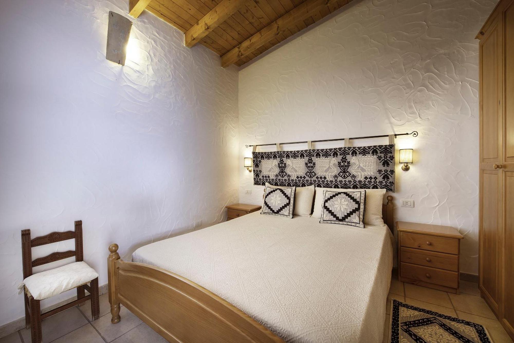 Agriturismo La Biada Is Morus Bagian luar foto